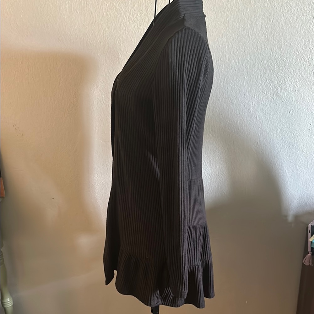 Black Ribbed Open Front Cardigan with Ruffle Bottom. - Picture 5 of 9